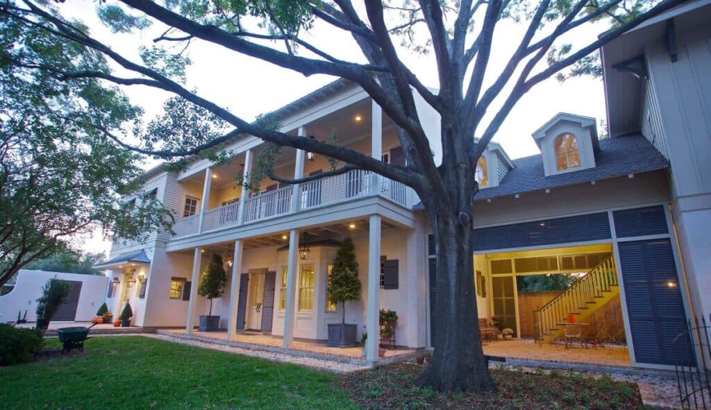American-colonial-style-homes-design-ideas-Houston-Texas